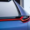 マツダ新型「“クーペ”SUV」世界初公開！ 流麗ボディの「次期型CX-4」!? 斬新「クロスウィング」採用の進化した“魂動デザイン”「ARATA」2025年にも登場へ