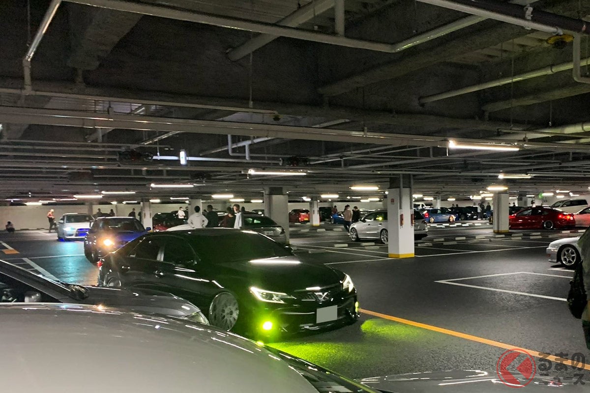 真夜中の集会開催…「かまぼこ」が設置される前の様子(画像提供:ひとまる(@hitomaru0702))