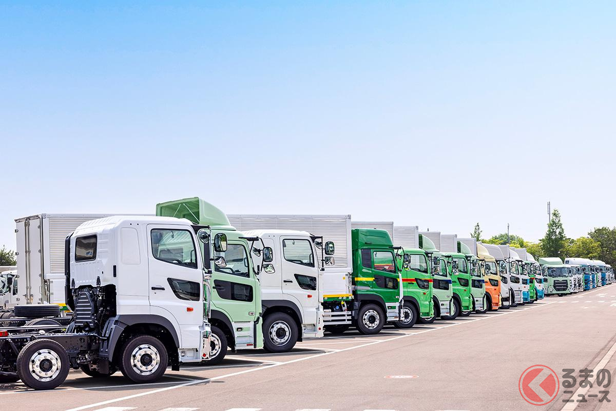 ある程度大きなトラックのドアには付いている「小窓」