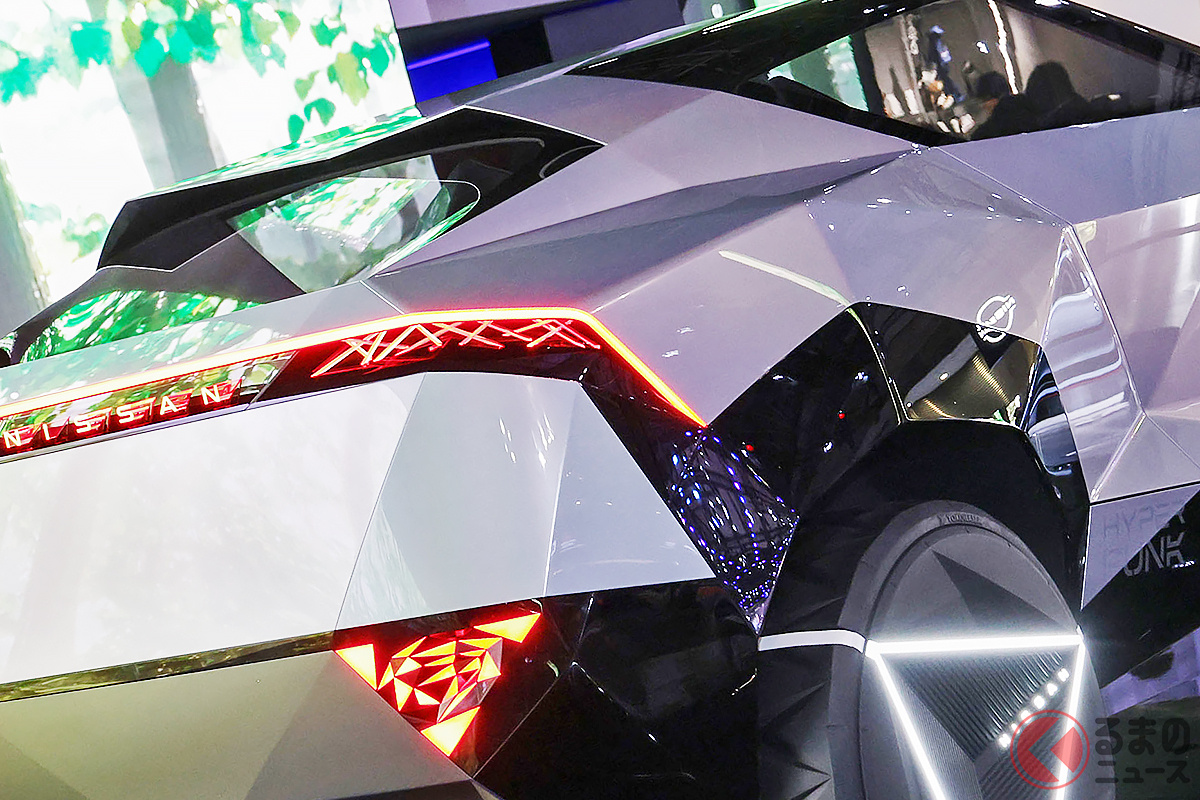 めちゃ「ポリゴン」! コンセプトカー「ニッサン ハイパーパンク」に「次期ジューク」の面影が!?