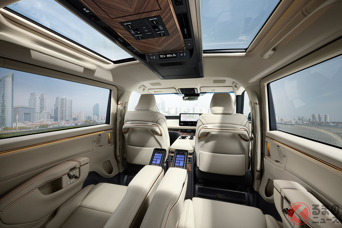 6人乗りモデルのレクサスLM version L