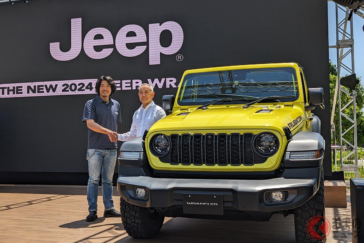 トータルテンボスの藤田憲右氏(左)とStellantisジャパンの打越晋社長(右)