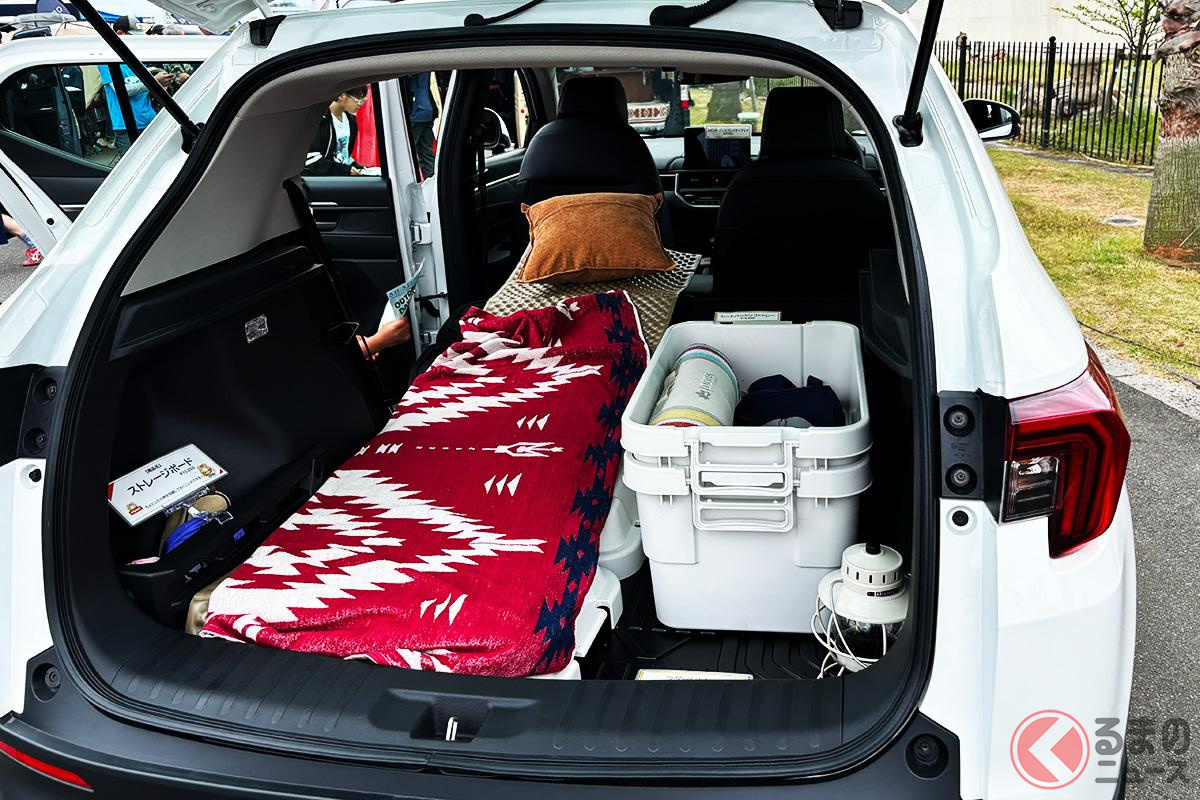 カクカクなスクエアSUV「WR-V」なら車中泊も快適?