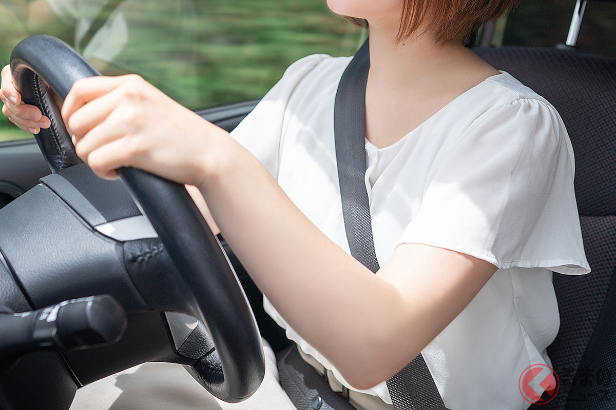 シートベルトはすべての席で着用しなくてはならない