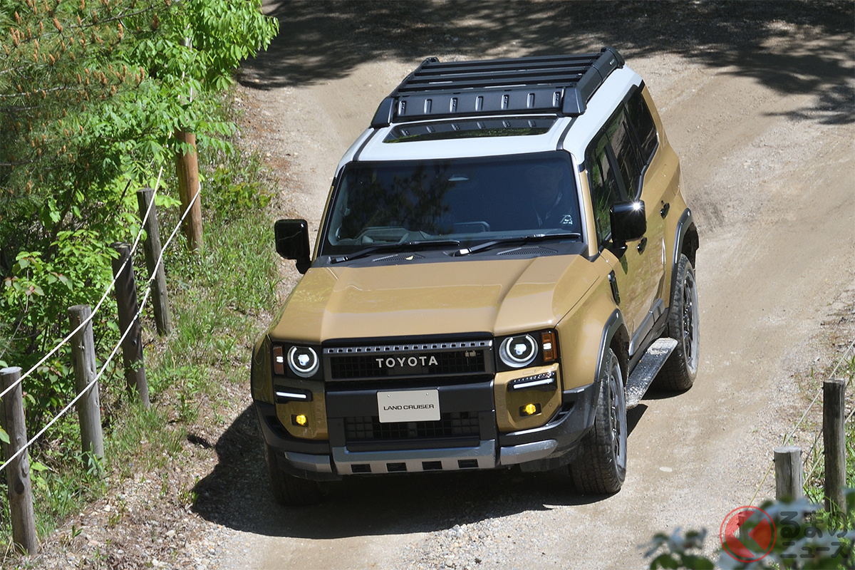 ディーラーオプションの精悍な「ルーフラック」や「サイドバイザー」、さらにカスタマイズアイテムを多数装着した新型「ランドクルーザー250」(写真は特別仕様車「ZX ファーストエディション」)