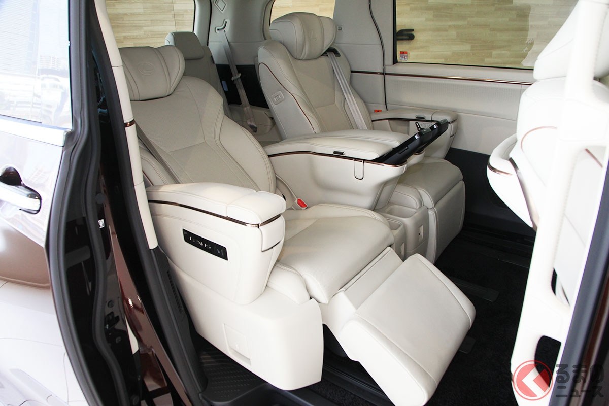 レクサス「LM」新設定された「6座仕様」