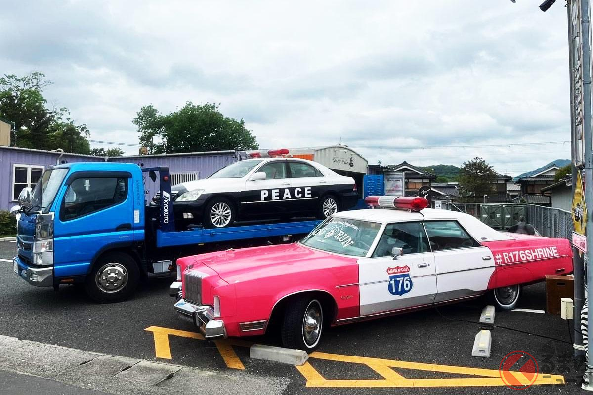 シュラインのアメ車パトカーはクライスラー・ニューヨーカー(画像提供:株式会社ヨシミツ)
