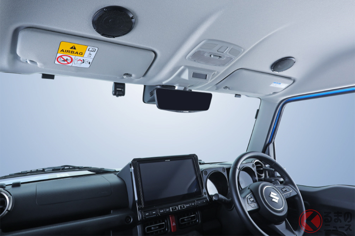 ジムニー/ジムニーシエラ専用の「ビッグX」と「デジタルミラー」、「メティオサウンド」を装着したスズキ「ジムニーシエラ」