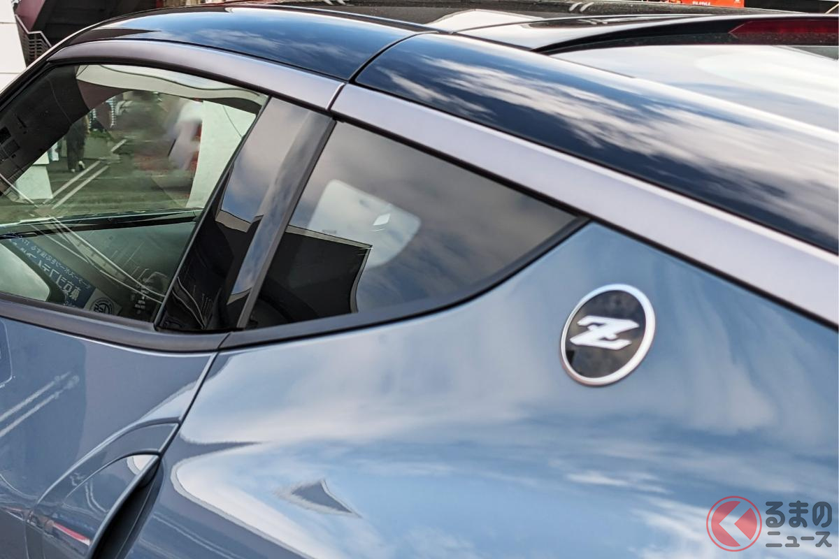 専用エアロを纏ったフェアレディZに注目が集まった