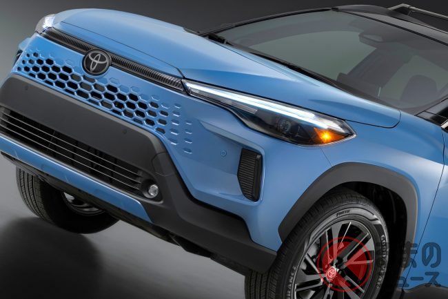 トヨタ新型「カローラクロス」発表！ 2つの｢異なるデザイン｣爆誕＆内装