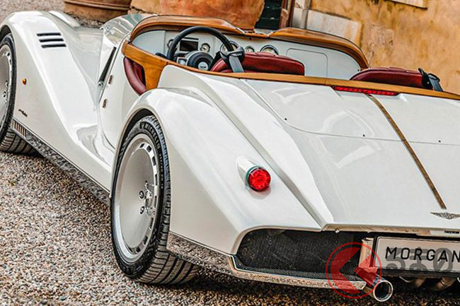 旧車風デザインの「新型2シーター