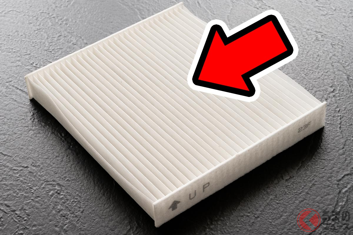 エアコンフィルター交換は、クルマの知識が豊富な人であればDIYでも可能