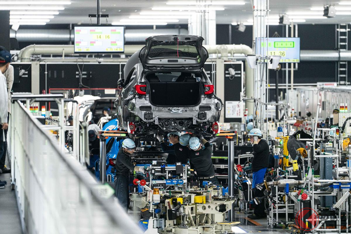 自動化と熟練した匠により1台1台を生産している