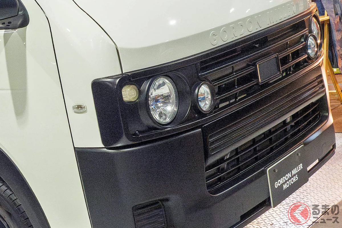 「えっ…!」これが「ハイエース」なの!? レトロなイメージに生まれ変わったカスタムコンプリートカー「GMLVAN V-01」