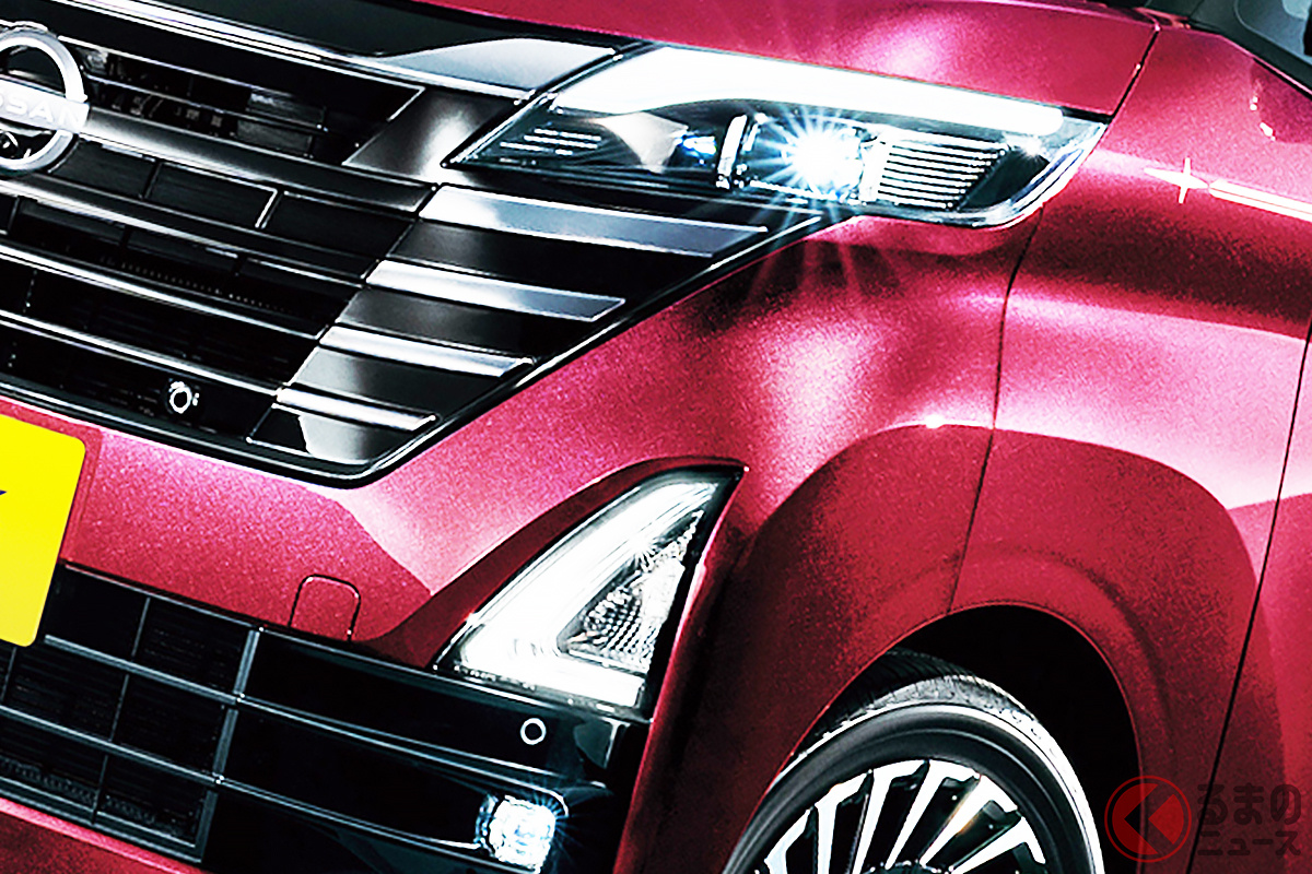 鮮烈「ダーククロムグリル」がまぶしい! 日産の新型「Urban CHROME」が登場!