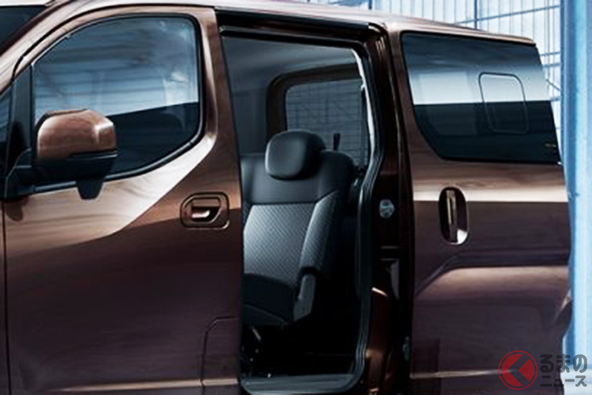 いま日産が日本市場で展開するコンパクトミニバンに近いのは商用車の「NV200バネット(ワゴンに5人乗り/7人乗)」が近しい