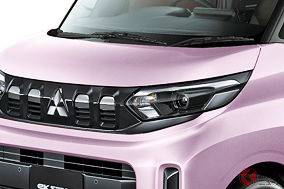 新色の「ライラックピンクメタリック/ホワイトソリッド」