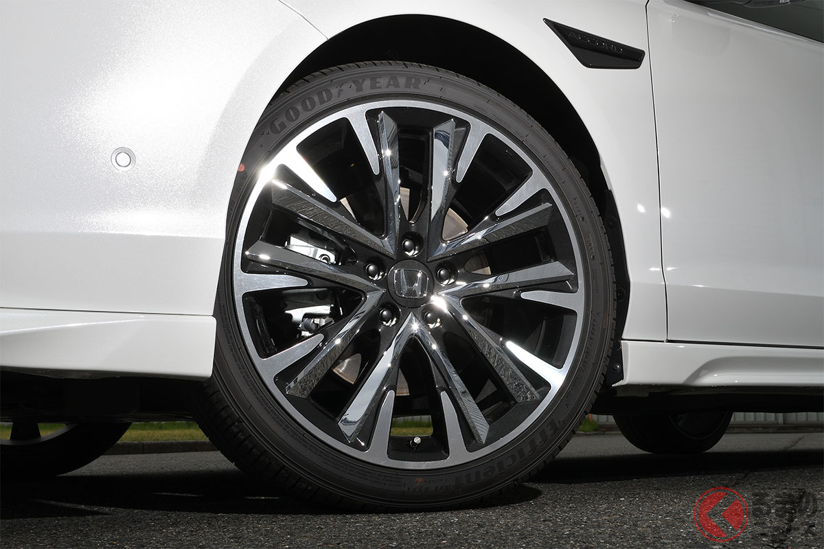 ホンダ新型「アコード」純正アクセサリー「アルミホイール+アルミホイールガーニッシュ(切削/グリントブラック塗装+クロームメッキ)」