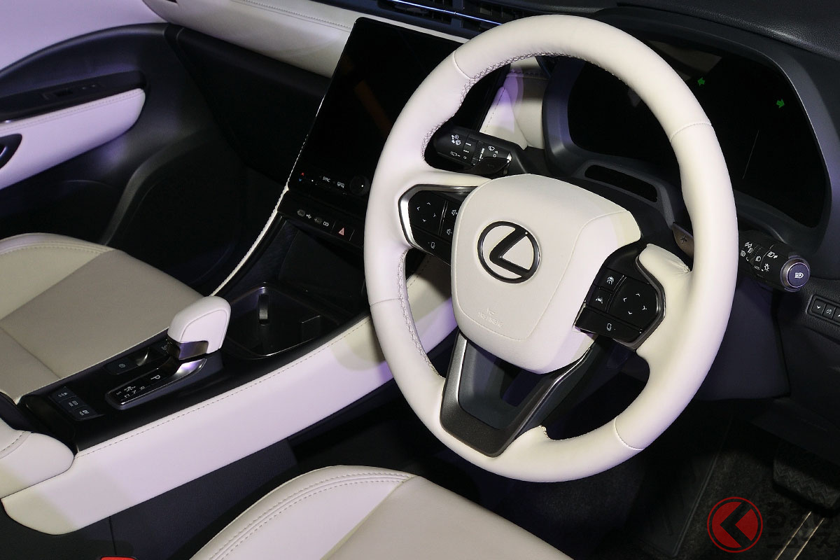 オーダーメイドの新型「LBX ビスポークビルド」のインテリア