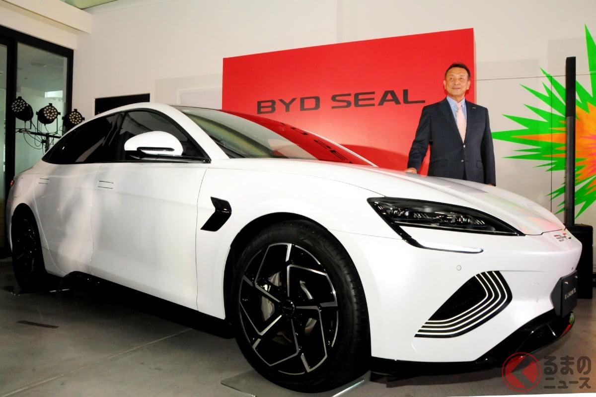 「BYD SEAL」とBYD Auto Japanの東福寺厚樹社長