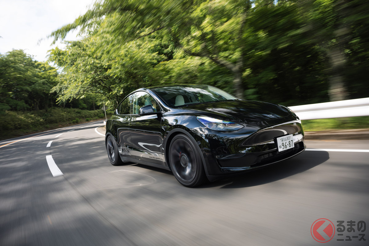 テスラ「モデルY」には「HIPERMAX S」を装着。入力にカドがなく優しい乗り味は車格に見合った走りを感じさせる