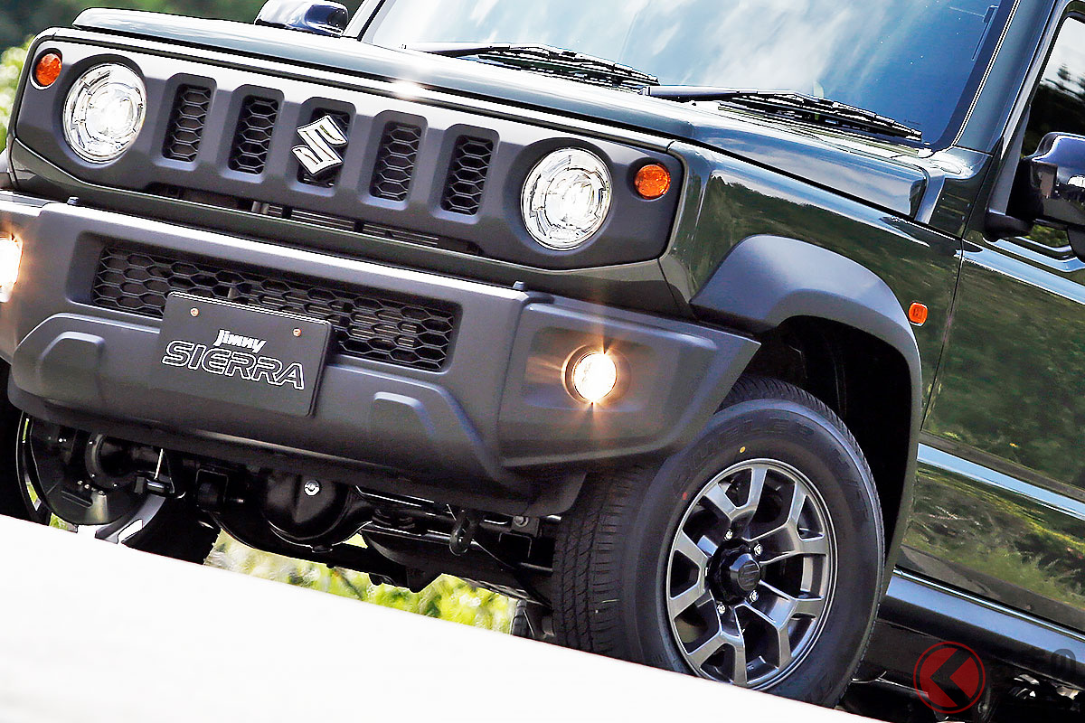 “すず”ちゃんも乗ってる!? スズキ「ジムニーシエラ」