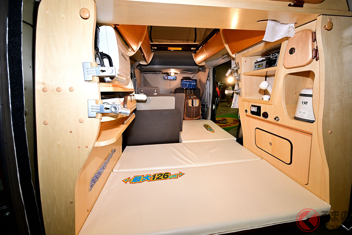 車内で立てる! めちゃ広い「軽キャンパー」