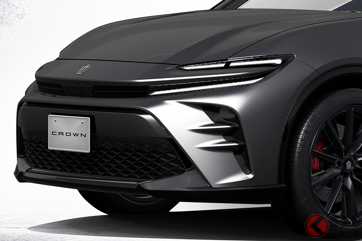 これからのクラウン郡どうなる? 新たにクラウンスポーツのマットメタルが登場!