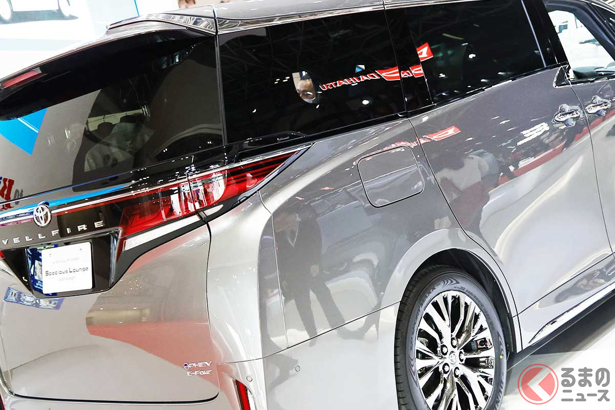 新色追加も期待! 新型「“4座”ヴェルファイア」いつ出る!?