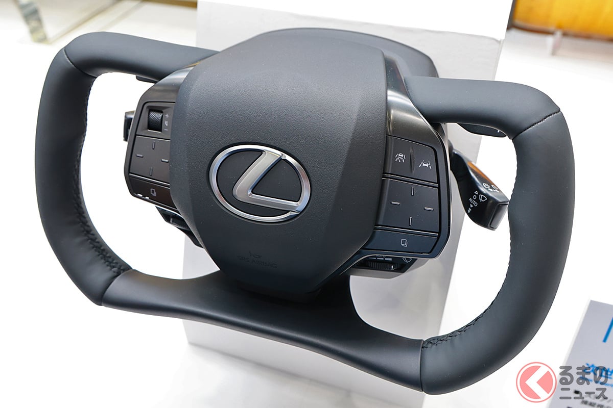 2025年秋以降の発売が予定されている新型「レクサス RZ」に搭載される「ステアバイワイヤシステム用ステアリングホイール」