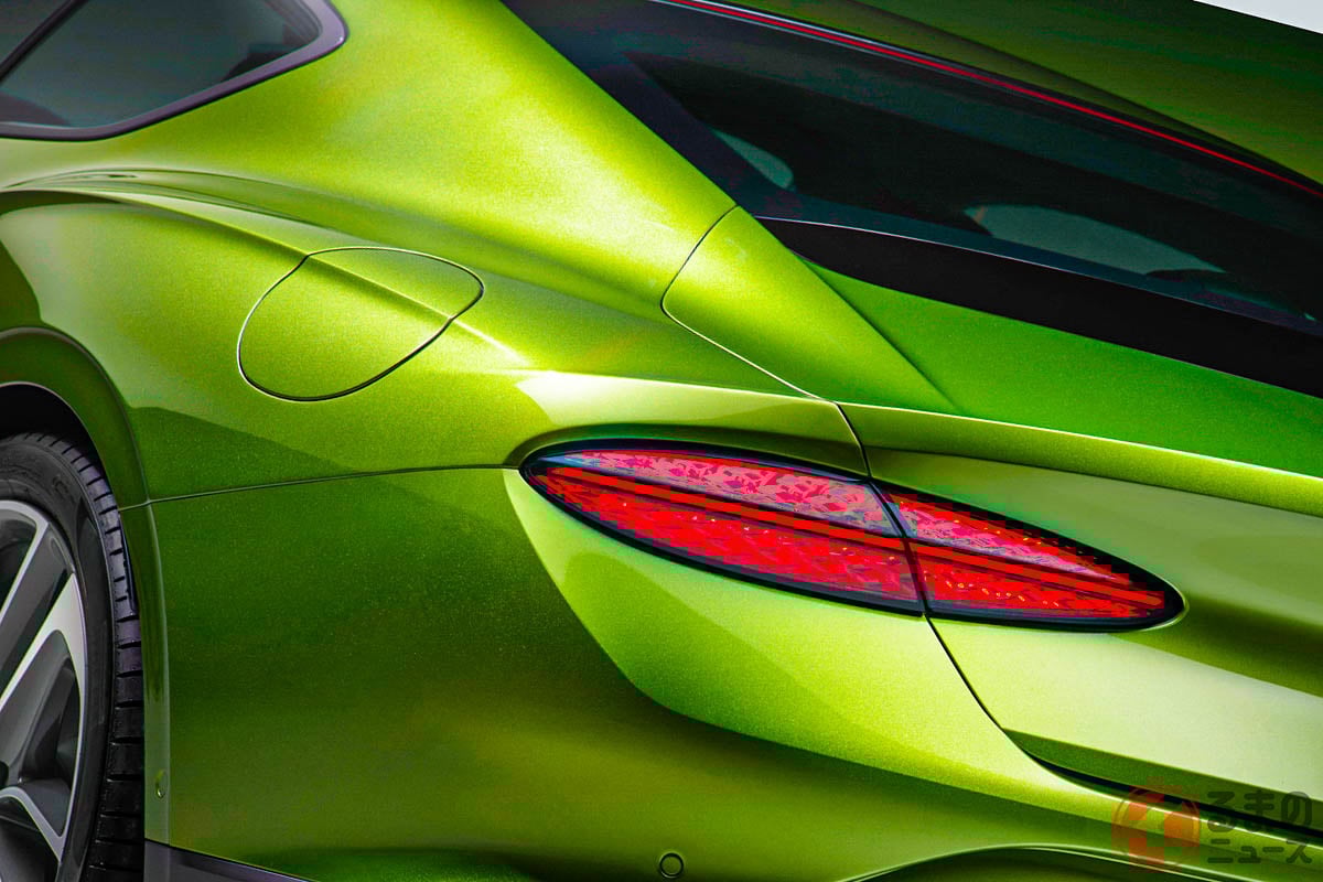 V8+4WDの爆速クーペ!