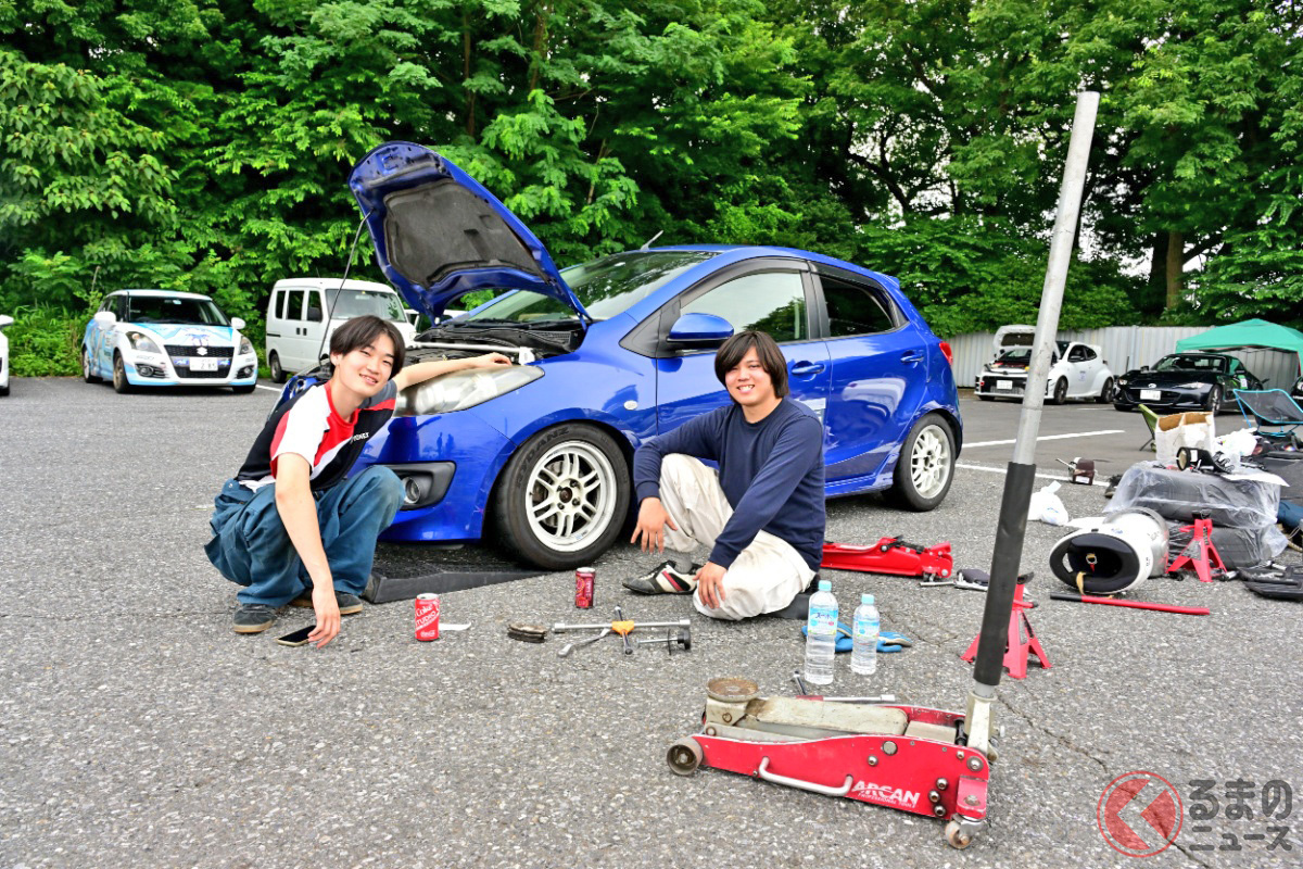 3代目デミオで参加していた松田さんと白滝さん。軽量ボディを生かして本番でも好タイムを記録
