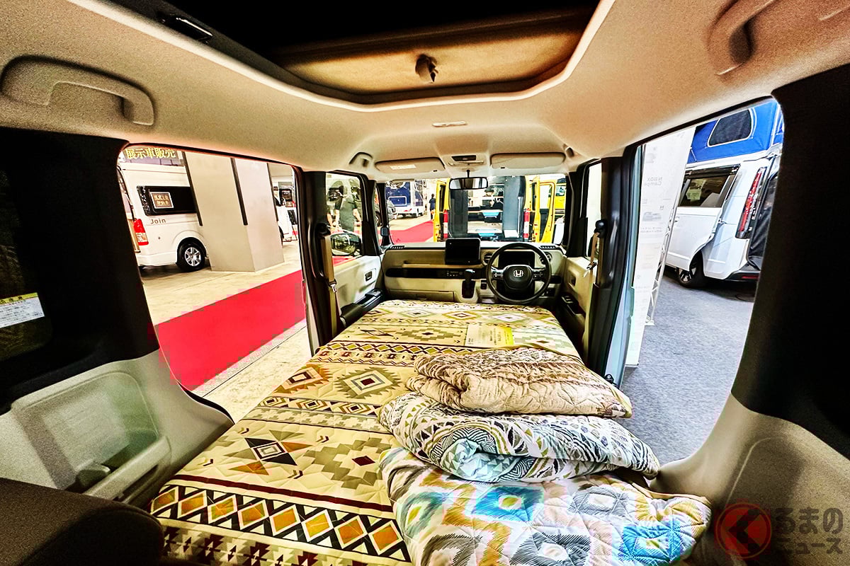 これだけ見ると「2人で寝れる」だけ? 4人寝る方法は?