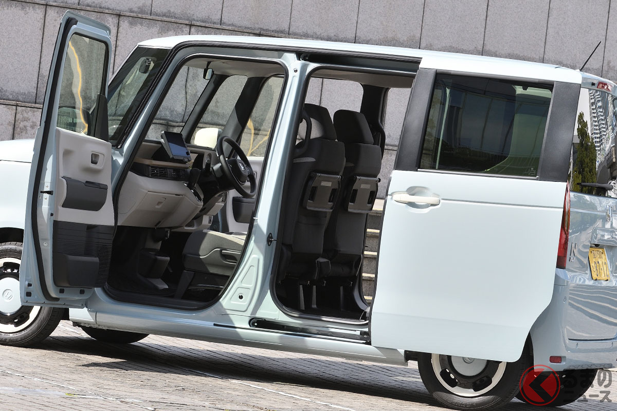 「N-BOX」に画期的なサンシェードが初搭載された!