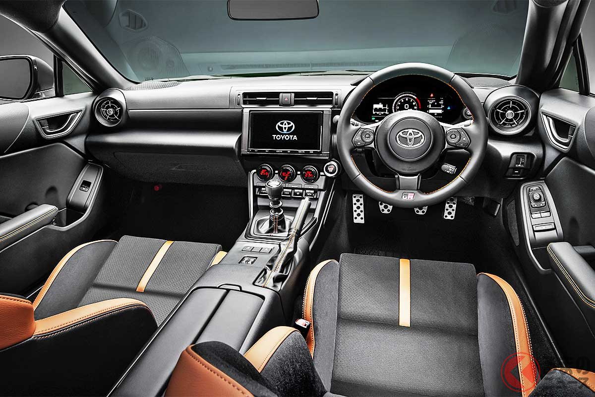 内装もオシャレ! 写真は新型「GR86」の特別仕様車「RZ“Ridge Green Limited”」