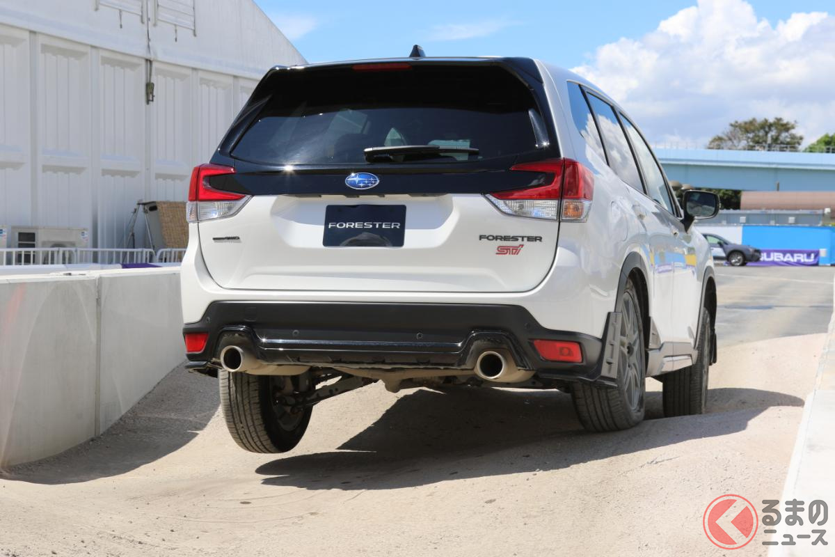 長年磨いてきたスバル独自のAWDシステム「SYMMETRICAL AWD」