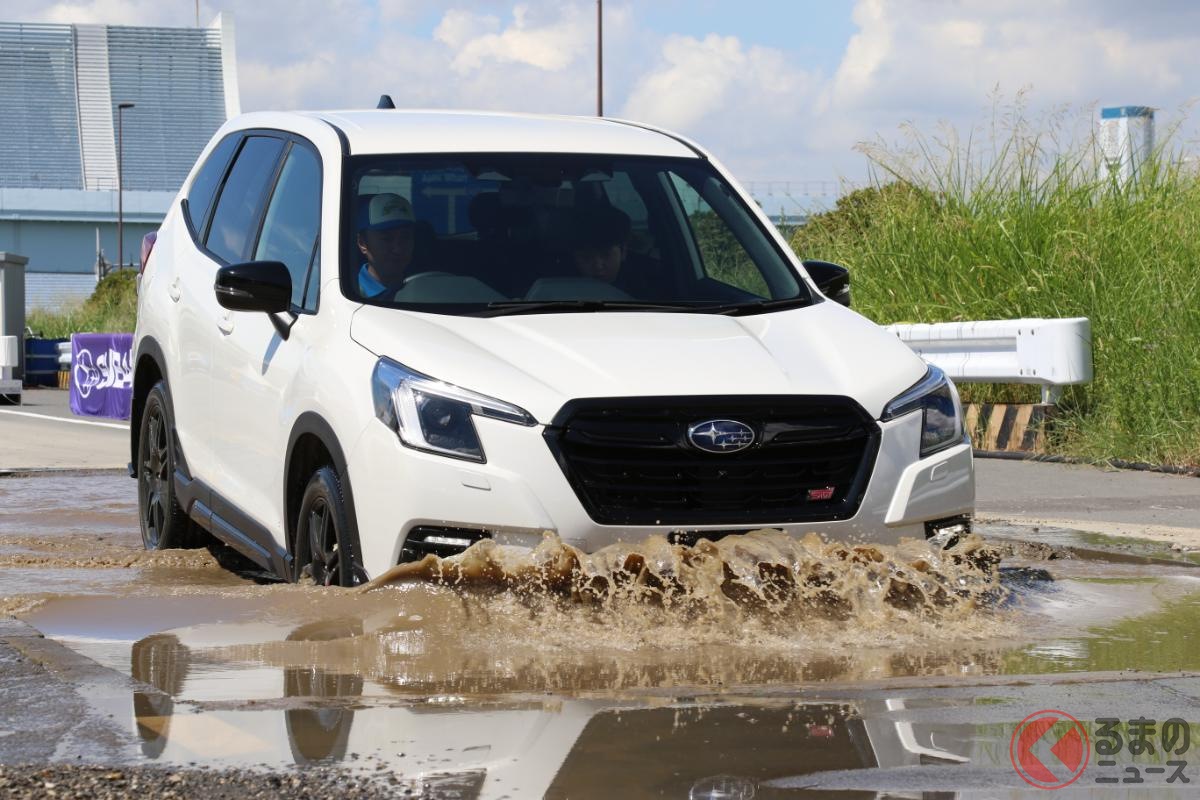 大きな水たまりエリアでも、大きな水しぶきをあげながら余裕の走り!