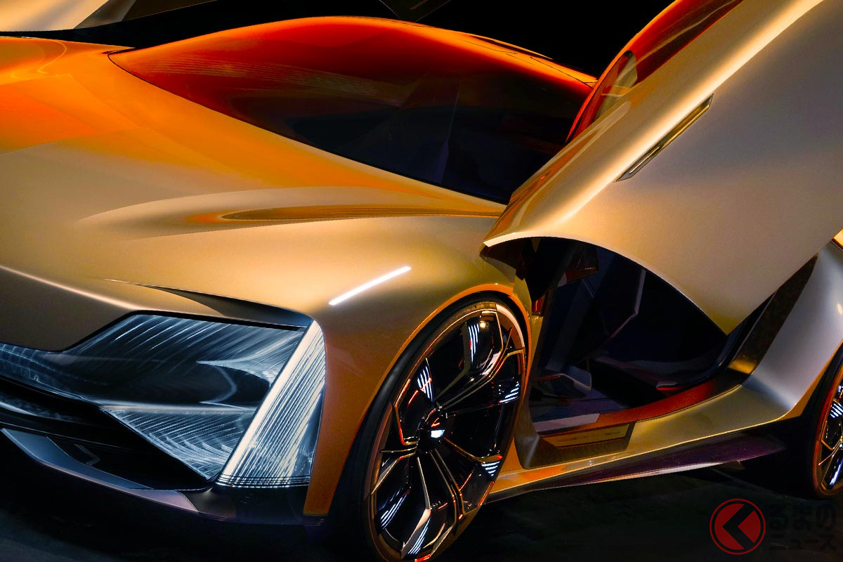 バタフライドア採用の新型「高級クーペ」登場!