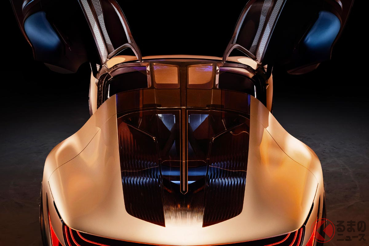 バタフライドア採用の新型「高級クーペ」登場!