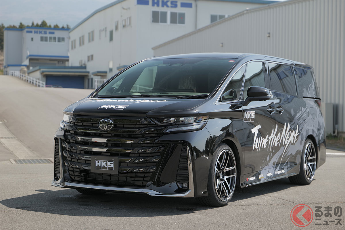 トヨタ「アルファード/ヴェルファイア(AAHH45W)」用のHIPERMAX Sを装着した状態