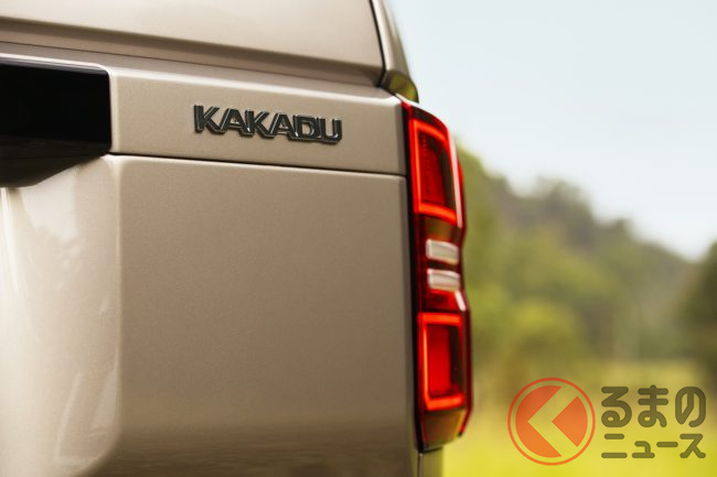 トヨタ新型「カカドゥ」発表！ カクカクボディ＆「旧型デザイン」が超