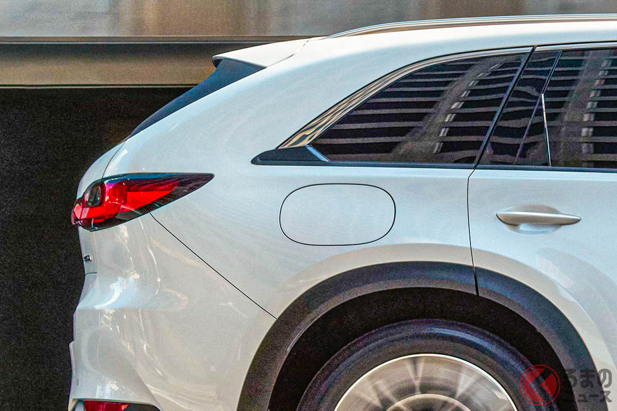8人乗っても大丈夫! マツダの新型「SUV」