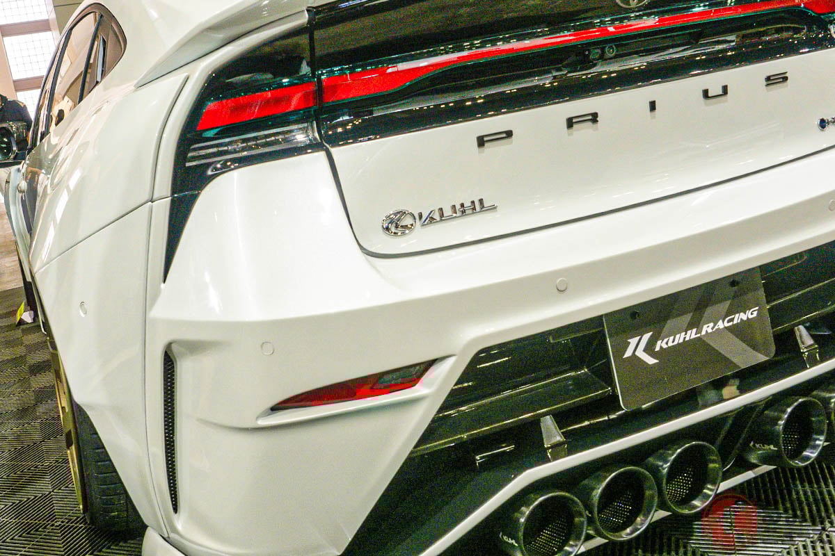 激しすぎる!まさにプリウスのスーパーカー!