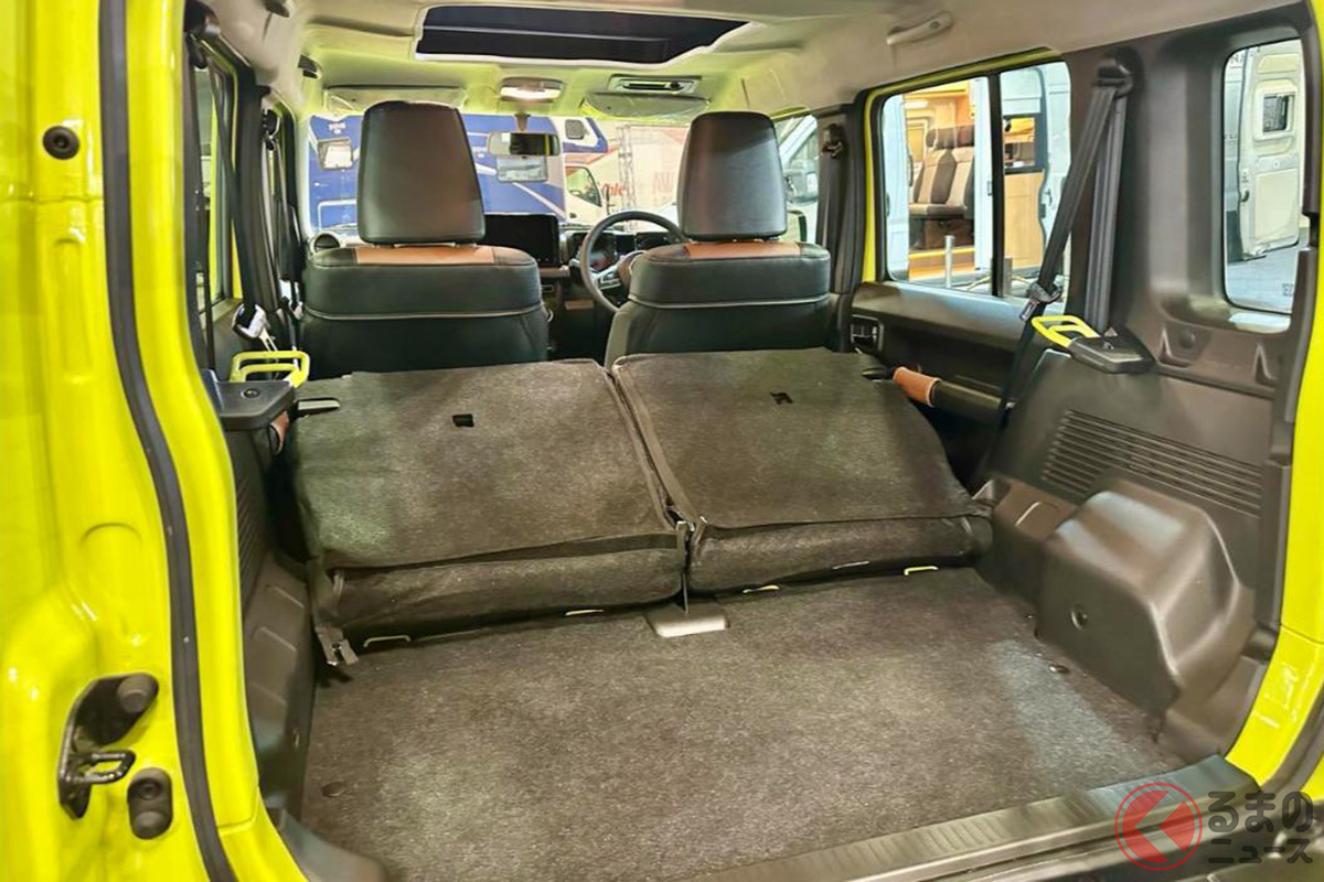 後席を倒した「ジムニー5ドア」はこんな感じ?(画像提供:「アピオ」の河野仁社長)