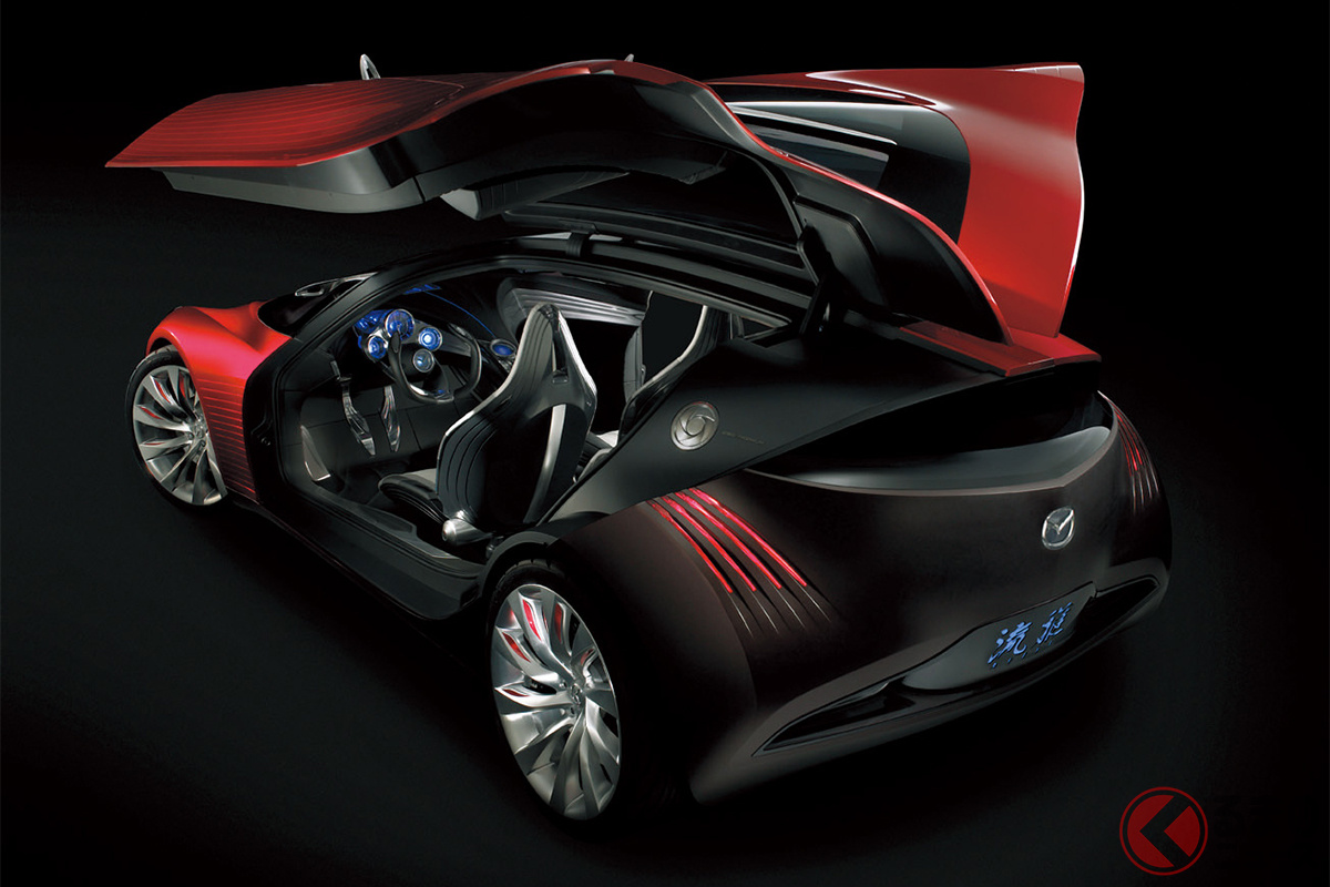 めちゃ斬新な「ガルウイングドア」がカッコイイ! マツダ「RYUGA」