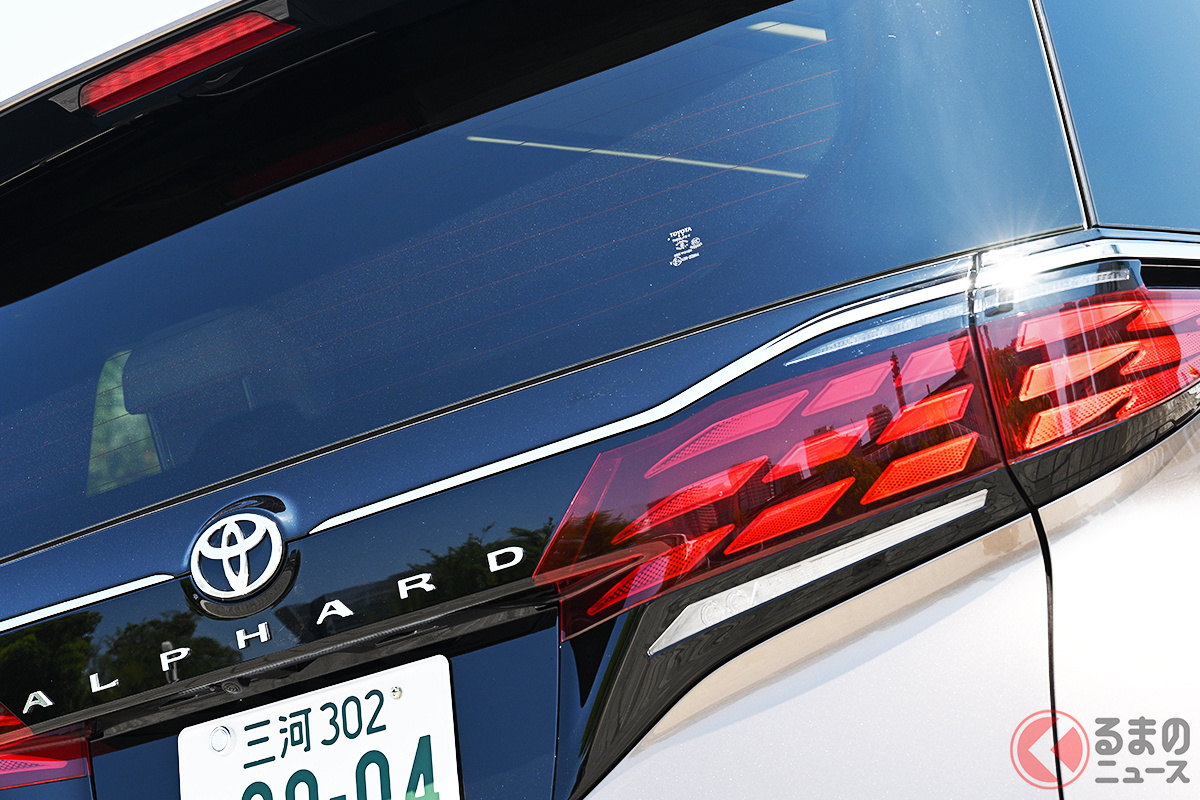 まもなく新型「アルファード」「ヴェルファイア」登場?