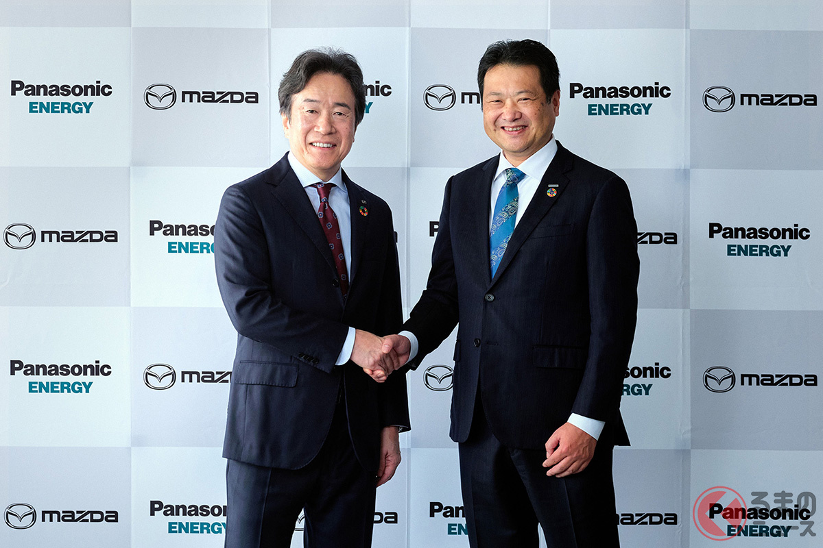 左:マツダ 代表取締役社長兼CEO 毛籠 勝弘/右:パナソニック エナジー 社長執行役員 只信 一生
