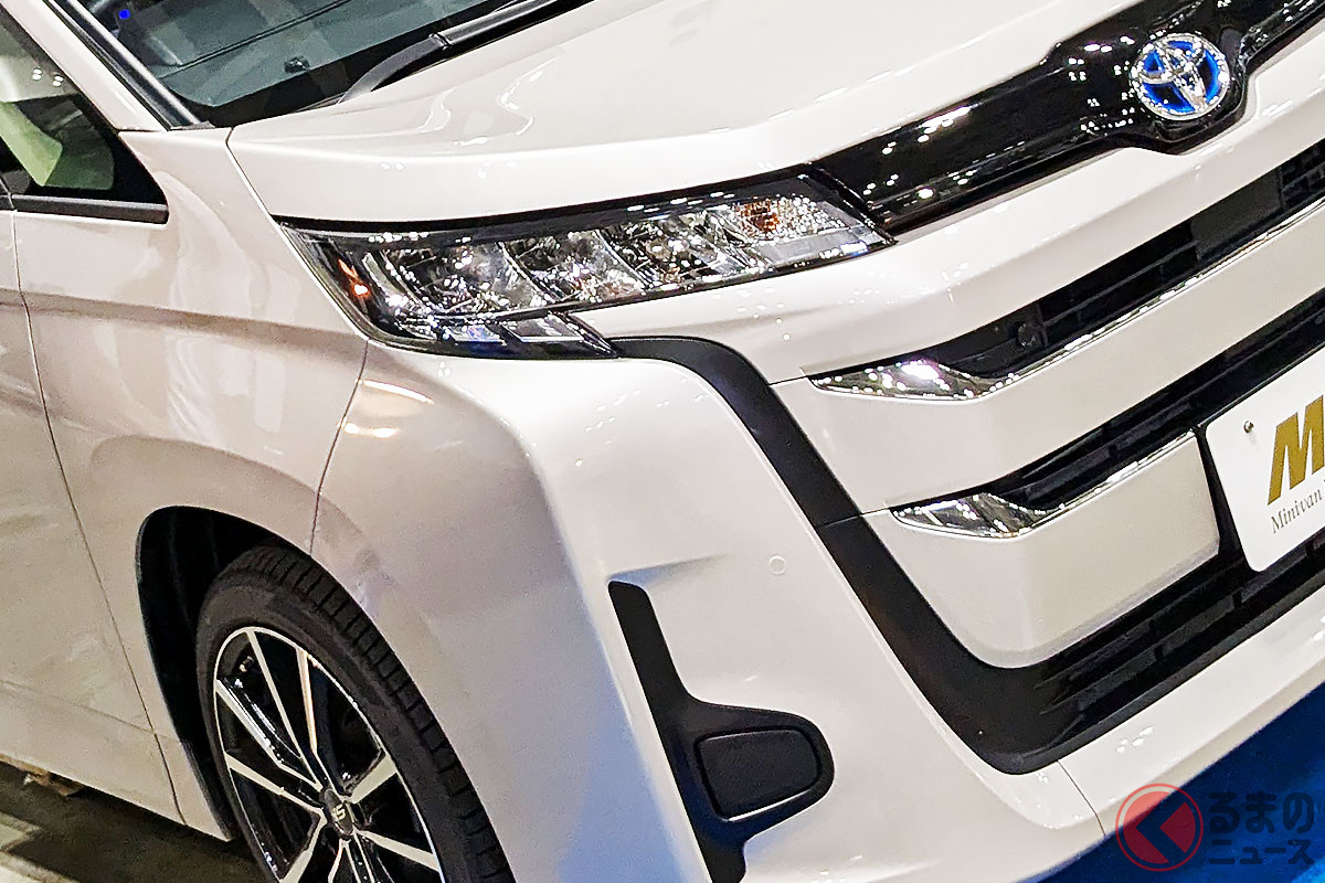 トヨタの人気ミニバン「ノア」が4人寝られる「キャンピングカー」に!?