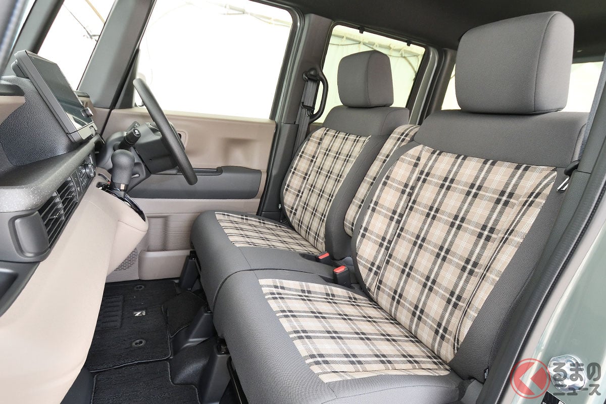 チェック柄が斬新なホンダ新型「N-BOX JOY(ジョイ)」のインテリア