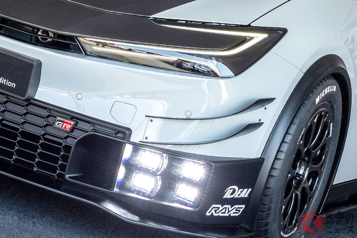 ド迫力の「爆速プリウス」!